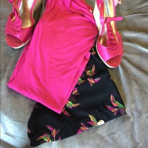 Floral shorts! So cute!